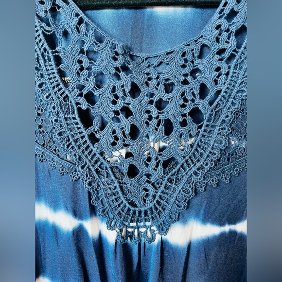 Navy & White Tie-Dye Crochet Knox Rose Tank Top - Large - Picture 6 of 6